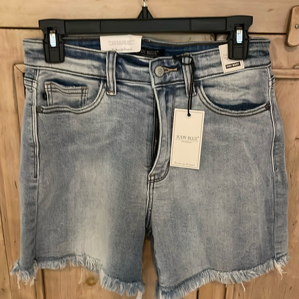 Judy Blue Jean shorts brand new with tags Sz M